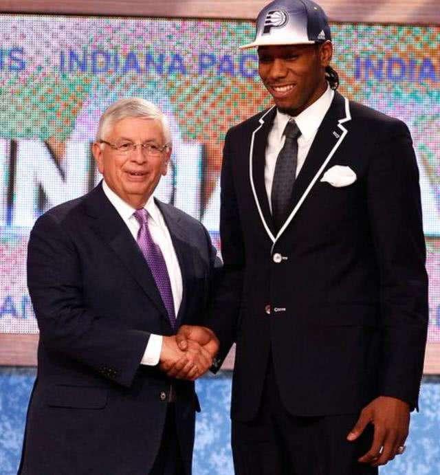 随之而来的 随之而来的